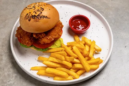 Alejandrina Chicken Burguer