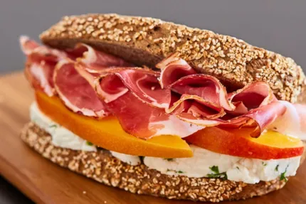 Panini Speck Con Durazno